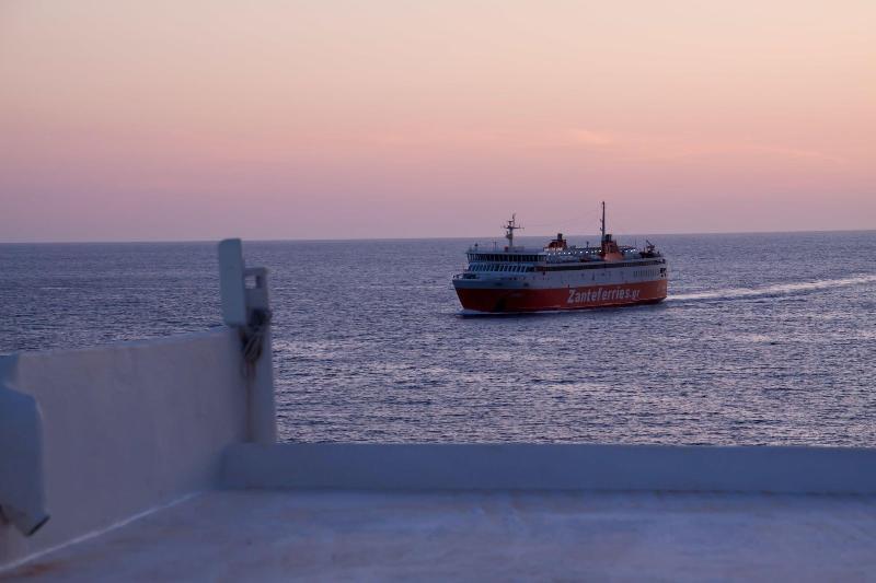 Delfini Otel Kamares  Dış mekan fotoğraf